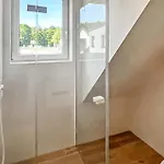 1 Bedroom Cozy In *